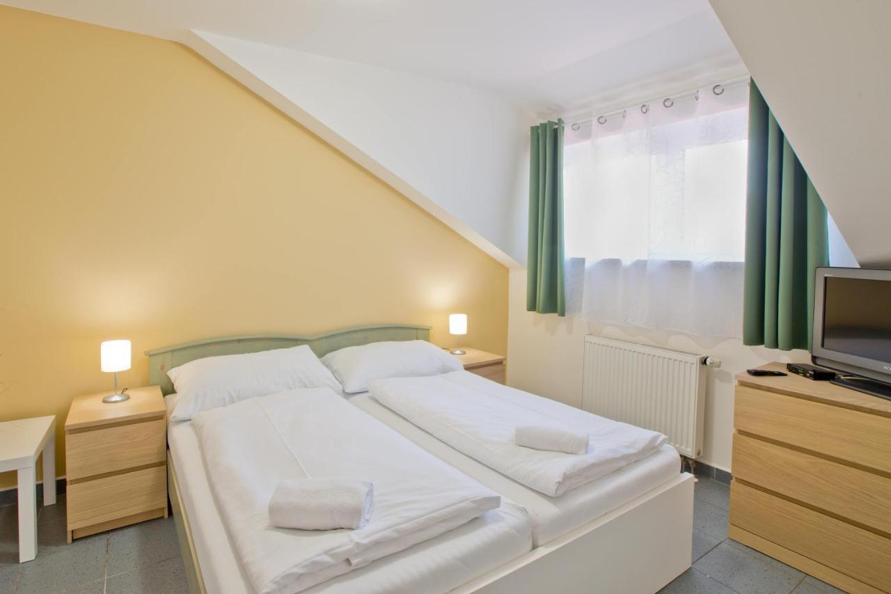 Sindlovska Krcma Otel Ceske Budejovice Dış mekan fotoğraf