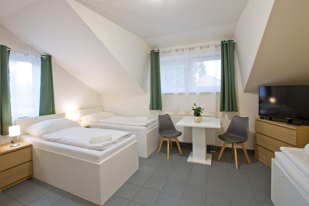 Sindlovska Krcma Otel Ceske Budejovice Dış mekan fotoğraf