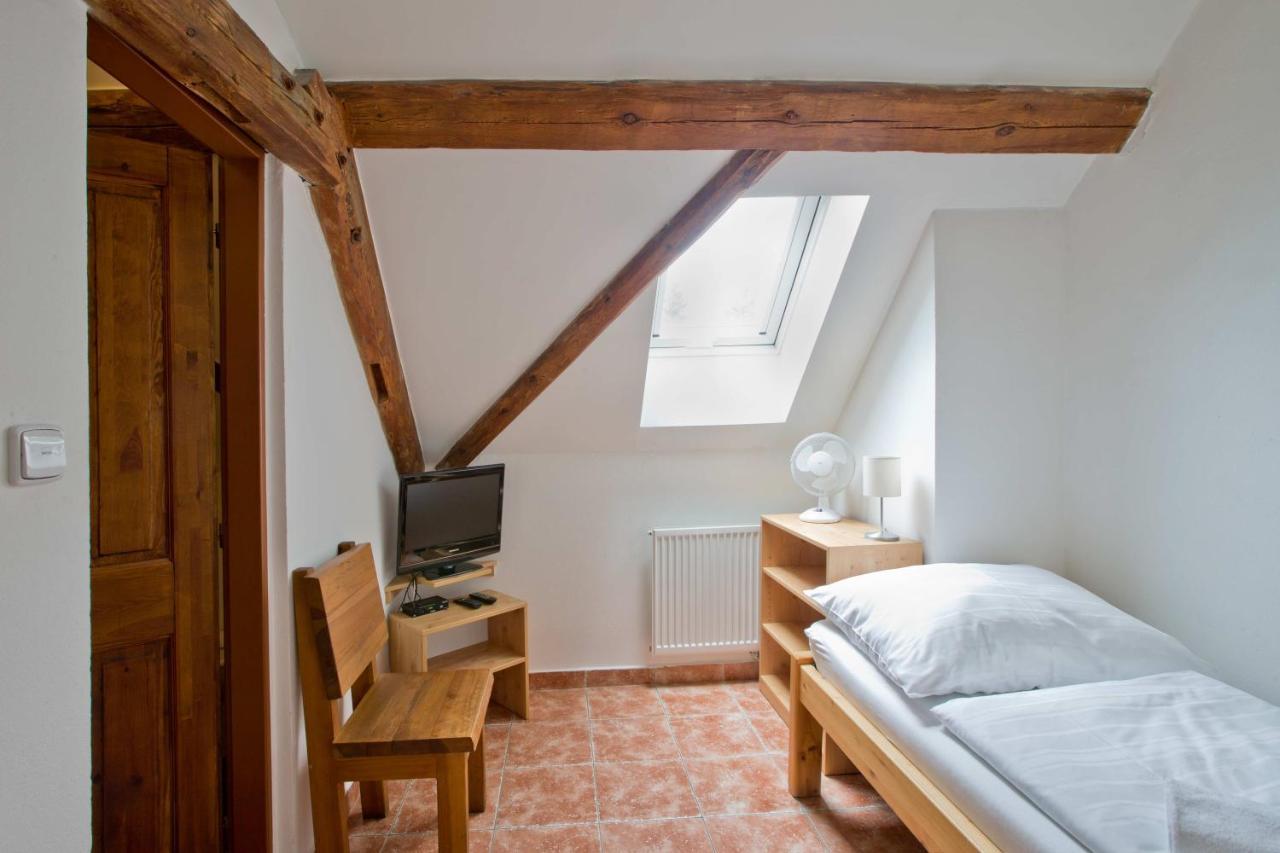 Sindlovska Krcma Otel Ceske Budejovice Dış mekan fotoğraf