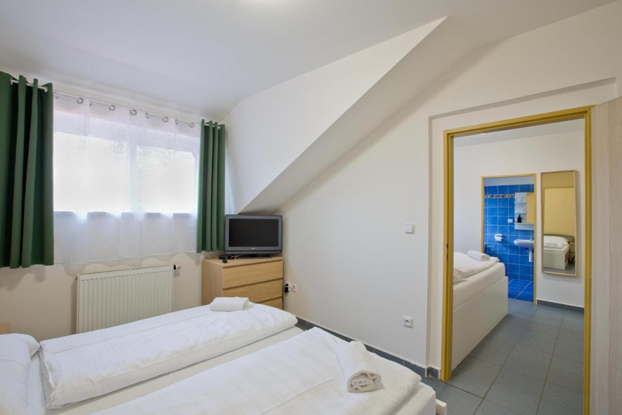 Sindlovska Krcma Otel Ceske Budejovice Dış mekan fotoğraf