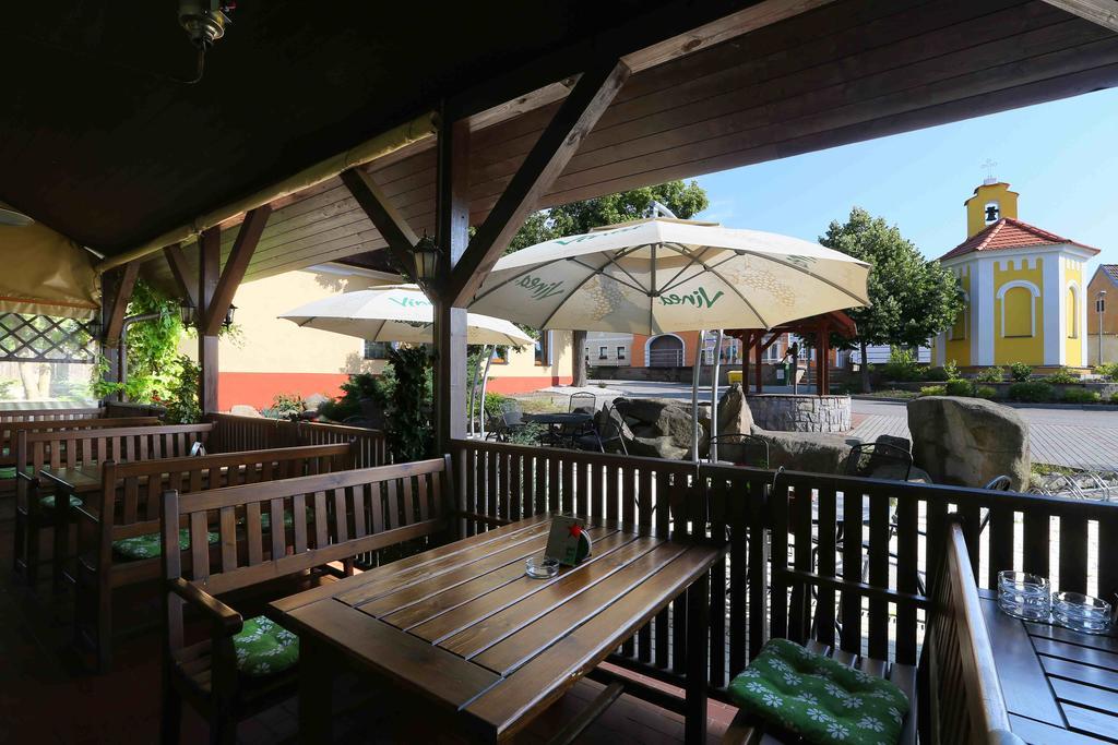 Sindlovska Krcma Otel Ceske Budejovice Dış mekan fotoğraf